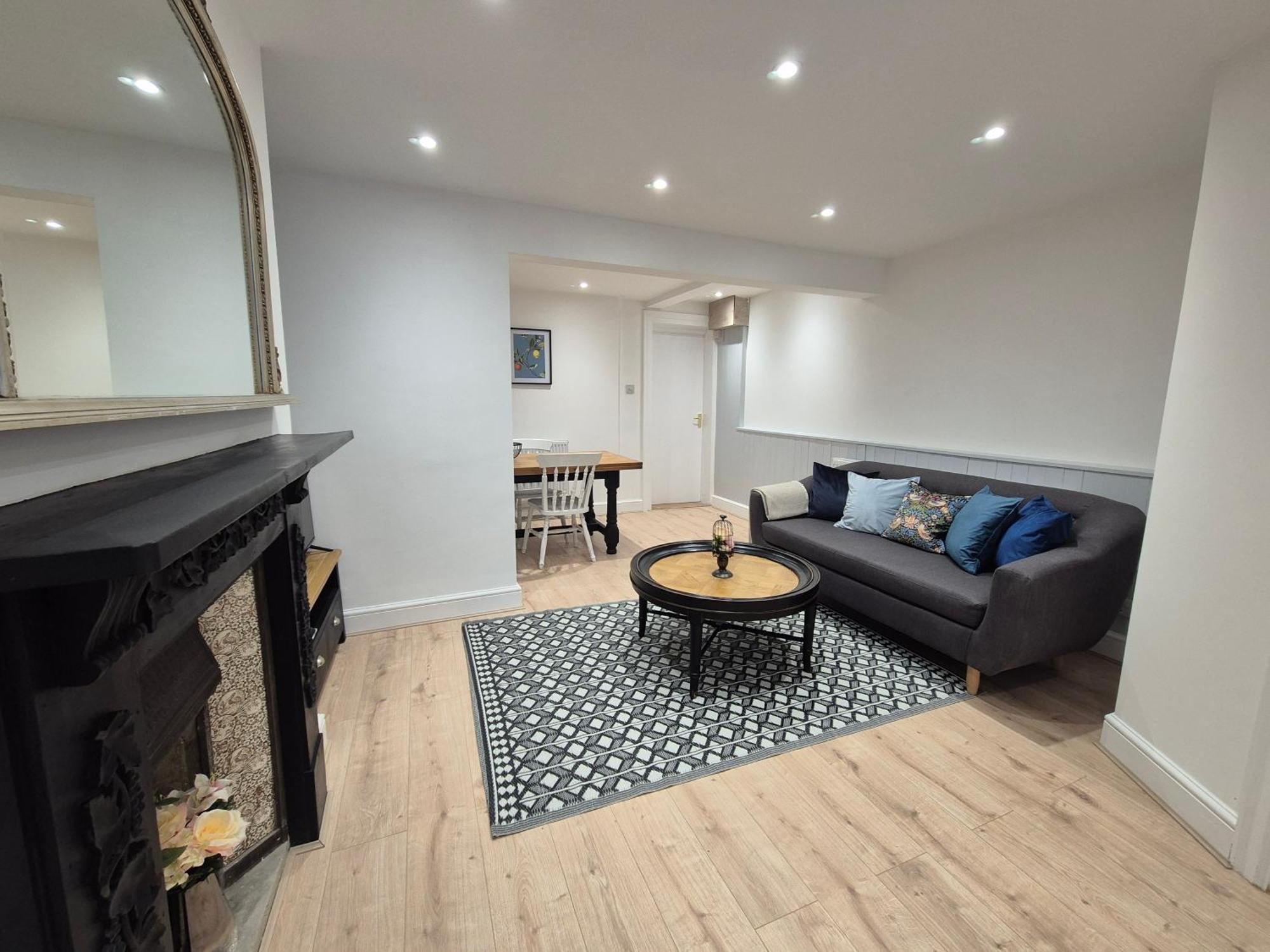 #26a Newly Refurbished Garden Апартаменты *